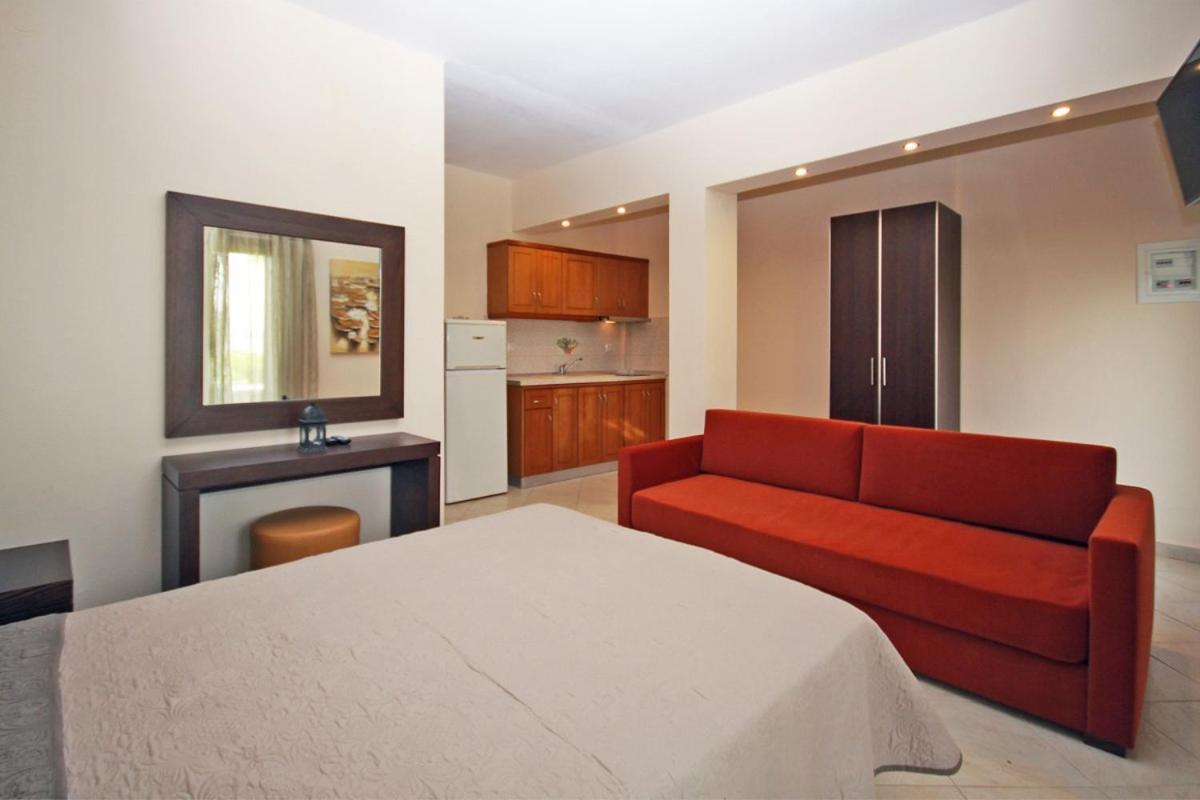 Stamos Apartments And Studios Вурвуру Номер фото