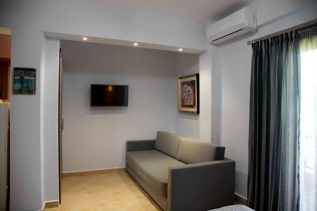 Stamos Apartments And Studios Вурвуру Номер фото