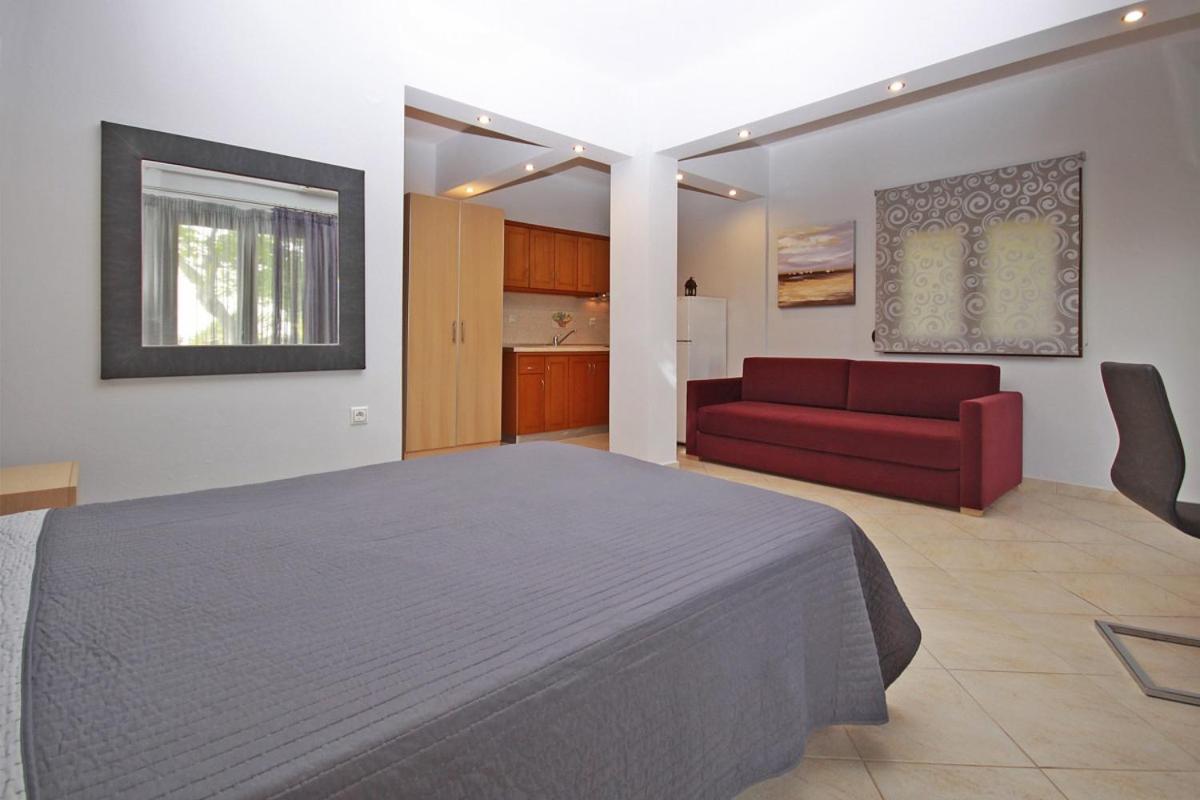 Stamos Apartments And Studios Вурвуру Номер фото